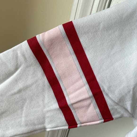 Hollister Women’s Crewneck Sweatshirt - Picture 4 of 6